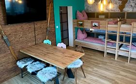 Zur glücklichen Gams - Ferienwohnung mit Hüttenvibes in Oberstdorf für 1-8 Gäste